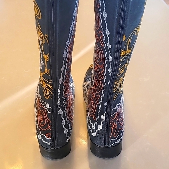 Zeyzani Suede Suzani Boots - Picture 4 of 8